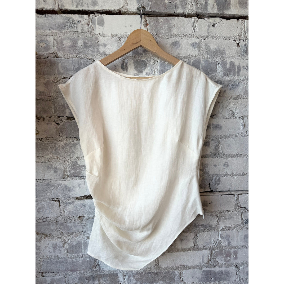 White Greek linen top for women by ACARIA STUDIO, featuring lightweight, breathable fabric and a relaxed fit.