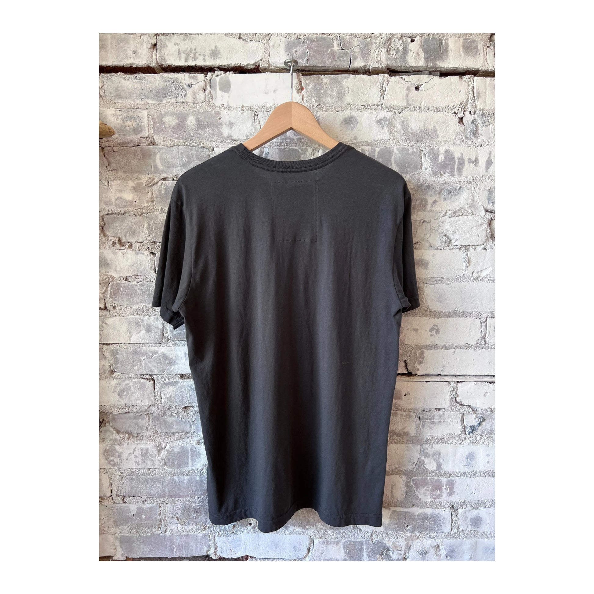 Men's Green Day Car SS Tee in faded black by Danny Clinch, featuring a vintage-inspired graphic on the front.
