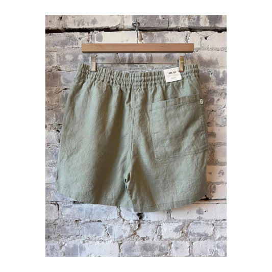 Men's NN07 Gregor casual linen shorts in sage green with drawstring waist, lightweight and comfortable for everyday wear.
