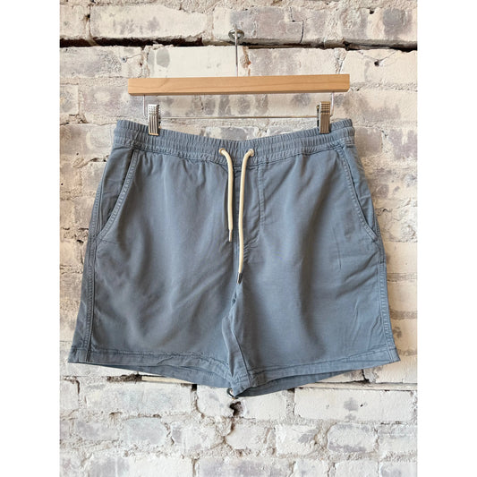 Men's Gregor Lyocell blend shorts in stone blue by NN07 displayed on a model, featuring a relaxed fit and casual style.