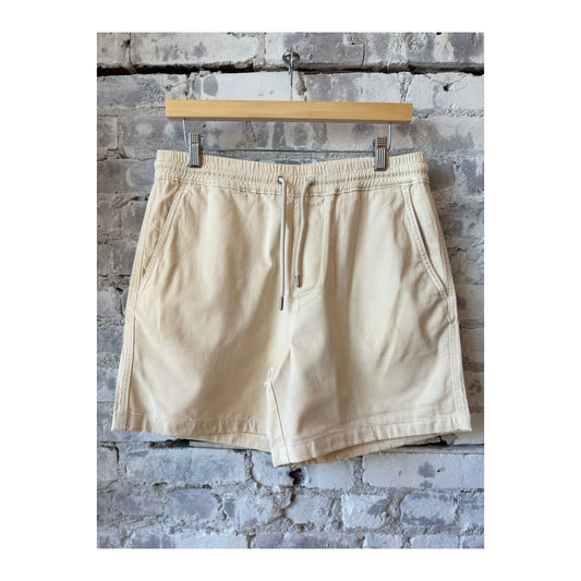 Men's NN07 Gregor Lyocell Blend Shorts in vanilla, showing a comfortable fit and casual style with fabric details.