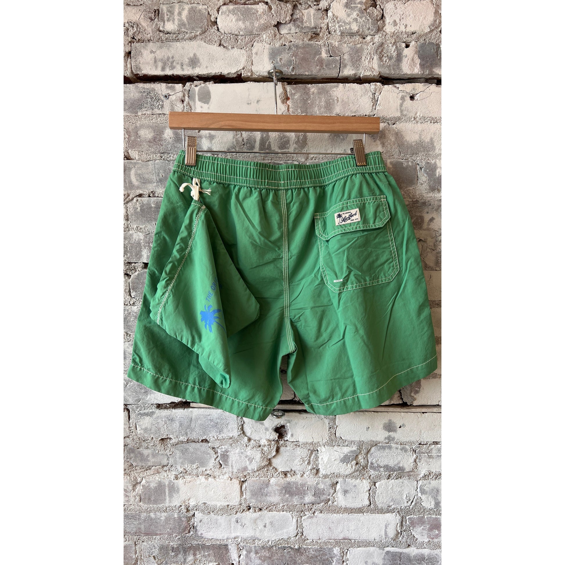 Men's classic jade swim shorts by Hartford Men's, featuring a comfortable fit and casual style for beach or pool.