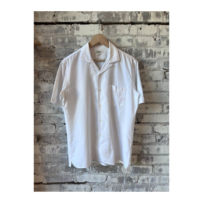 Men's white Palm Mc Pat shirt by Hartford Men's, shown laid flat with collar and button details visible.