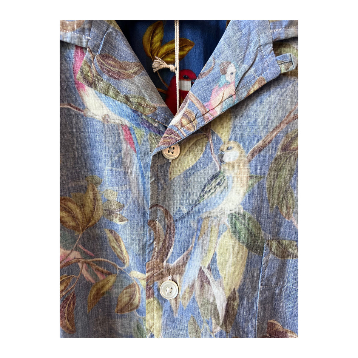 Men's Hartford "Parrot" Palm Mc Shirt in blue, featuring a tropical palm print, casual fit, and button-up design.