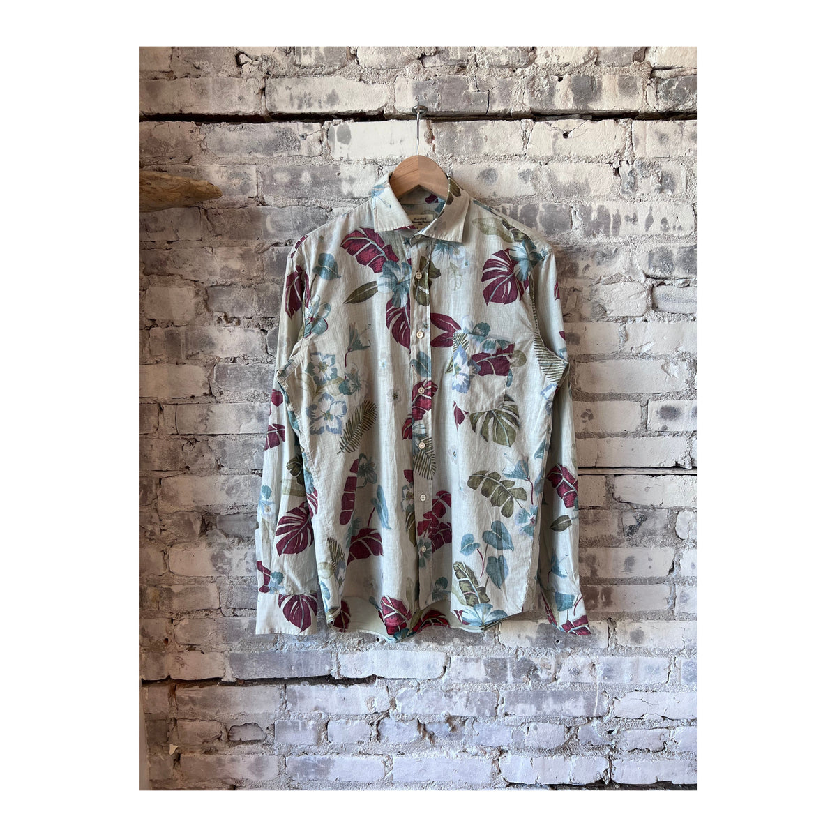 Men's Paul Hawaiian print cotton shirt in sand color by Hartford Men's, featuring a tropical floral design and casual fit.