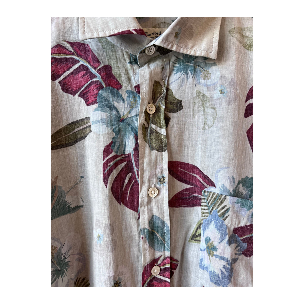 Men's Hartford Hawaiian print cotton shirt in sand color, featuring a casual tropical design and short sleeves.