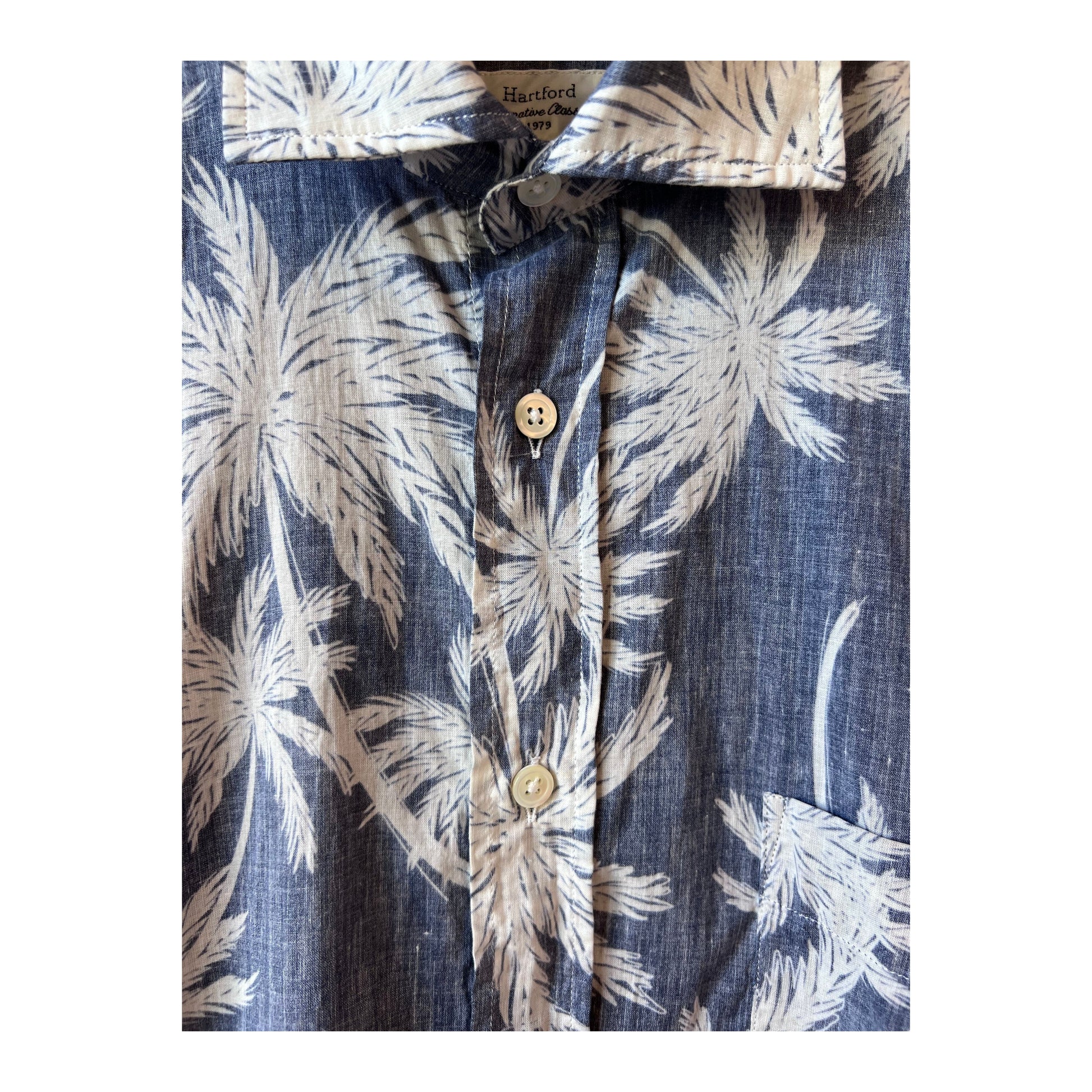 Men's navy cotton shirt with Paul palm tree print by Hartford Men's, showcasing a casual, tropical-inspired design.