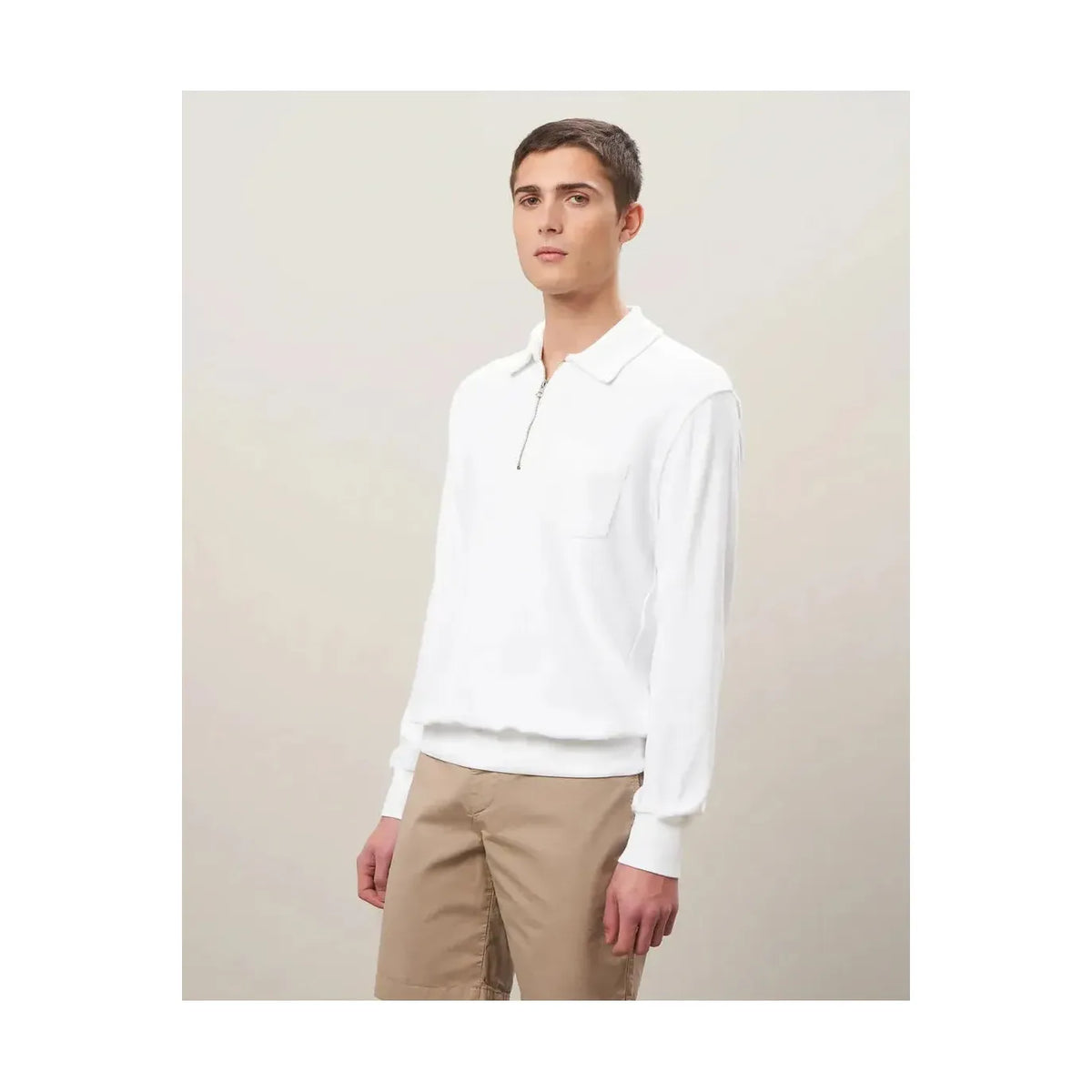 Men's white Terry Zip Sweatshirt by Hartford Men's, featuring a cozy fleece texture and front zipper detail.