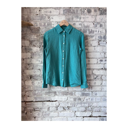 Women's Coraz Linen Shirt in Lagoon by Hartford Women's, featuring lightweight linen fabric and a relaxed fit.
