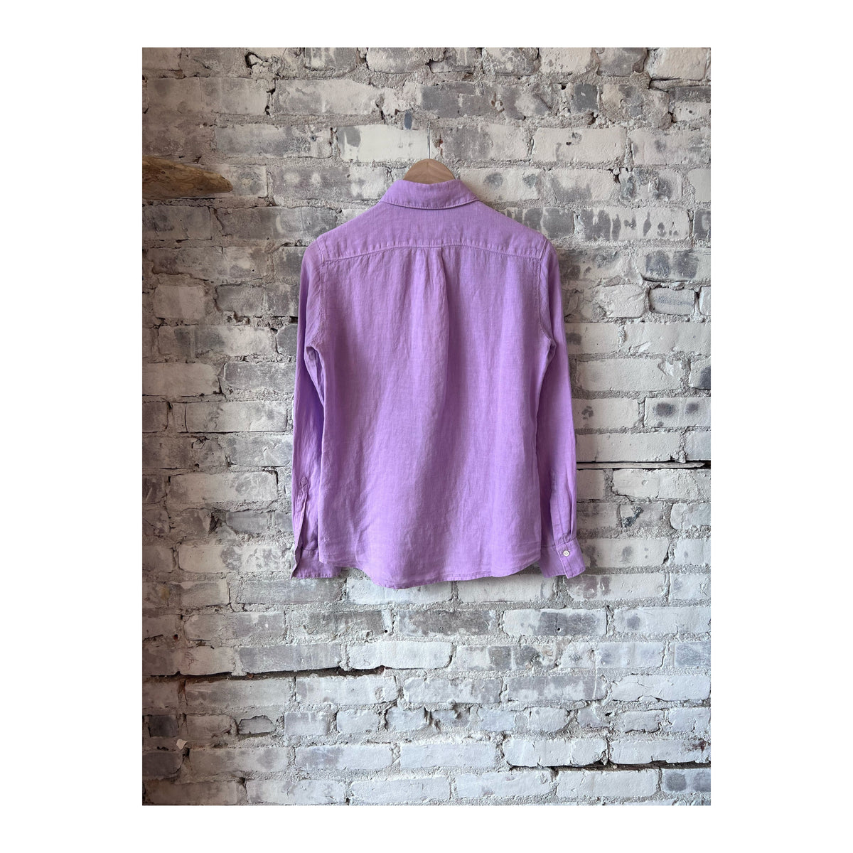 Women's Coraz linen shirt in lilac by Hartford Women's, featuring a relaxed fit and lightweight linen fabric.