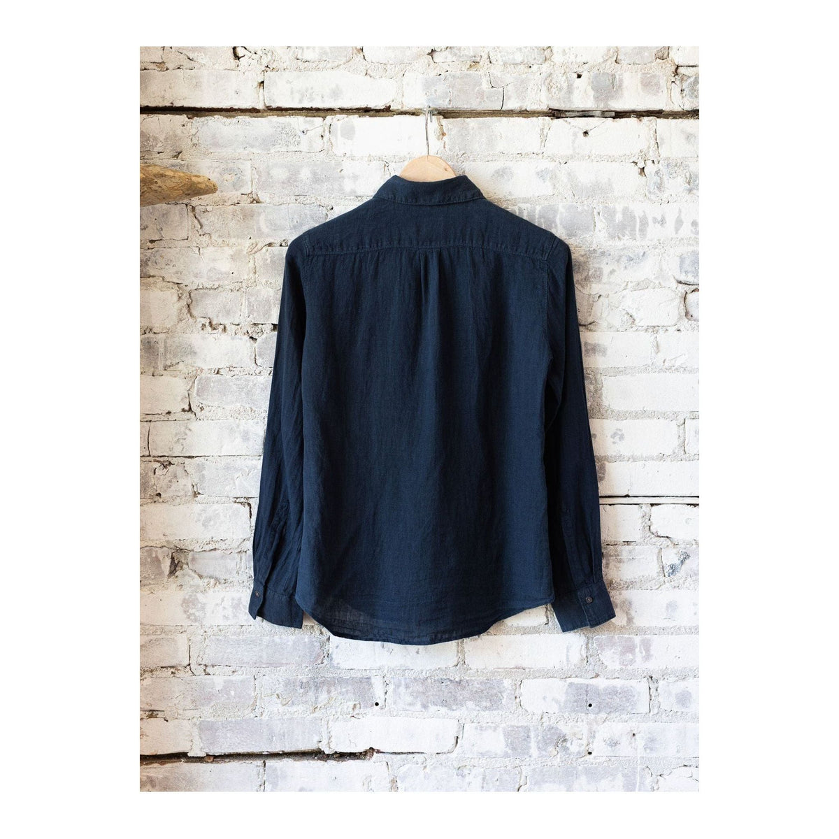 Women's navy linen shirt with button-up front from Hartford Women's Coraz collection, featuring a relaxed fit.