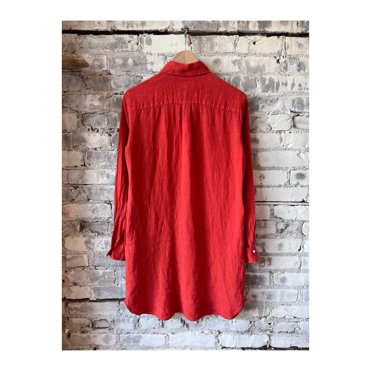 Women's Rea Linen Dress by Hartford Women's in Poppy color, featuring a lightweight, breathable linen fabric and stylish design.