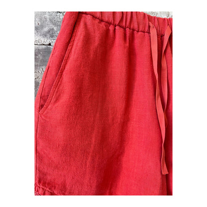 Women's Soko Linen Short by Hartford Women's in Poppy color, featuring lightweight fabric and comfortable fit, shown on a model.