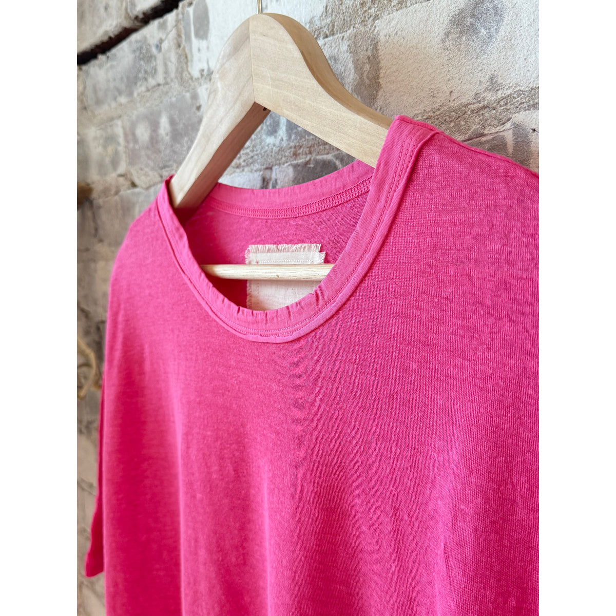 V::ROOM women's hemp jersey oversized short-sleeve crew in pink, relaxed fit, soft fabric with a casual, comfortable look