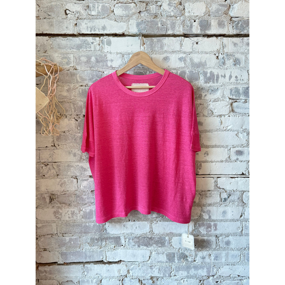 Women's pink hemp jersey oversized crewneck sweatshirt by V::ROOM, casual and comfortable for everyday wear
