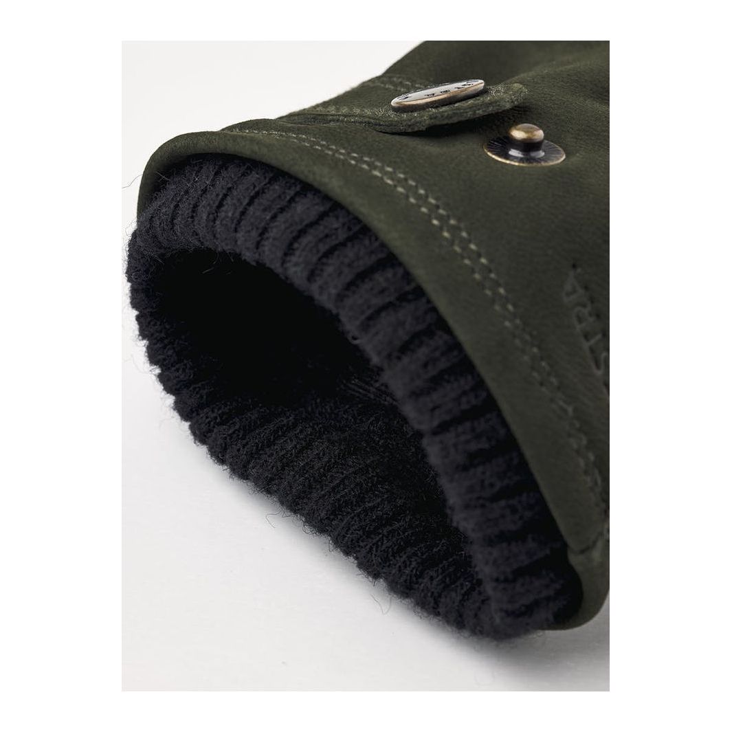 Men's Bergvik Hestra bottle green glove with soft leather and warm lining, designed for outdoor winter wear.