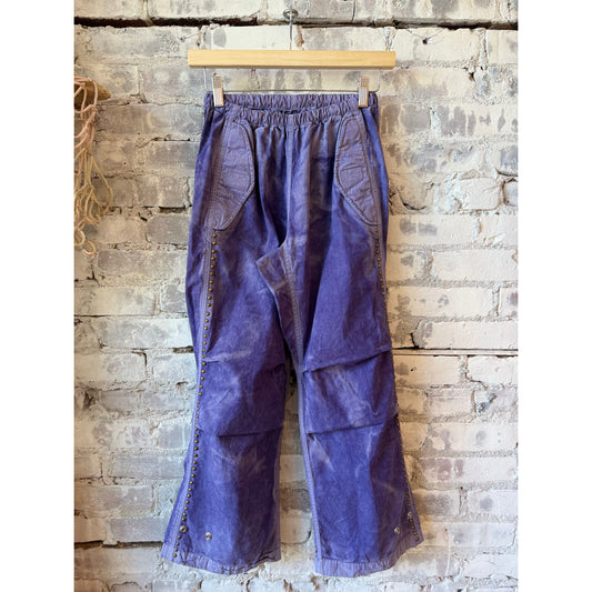Women’s lavender Plant Homestud OutofSight Poplinair Flapsnap Kite Pants by Freecity, featuring relaxed fit and stylish design.