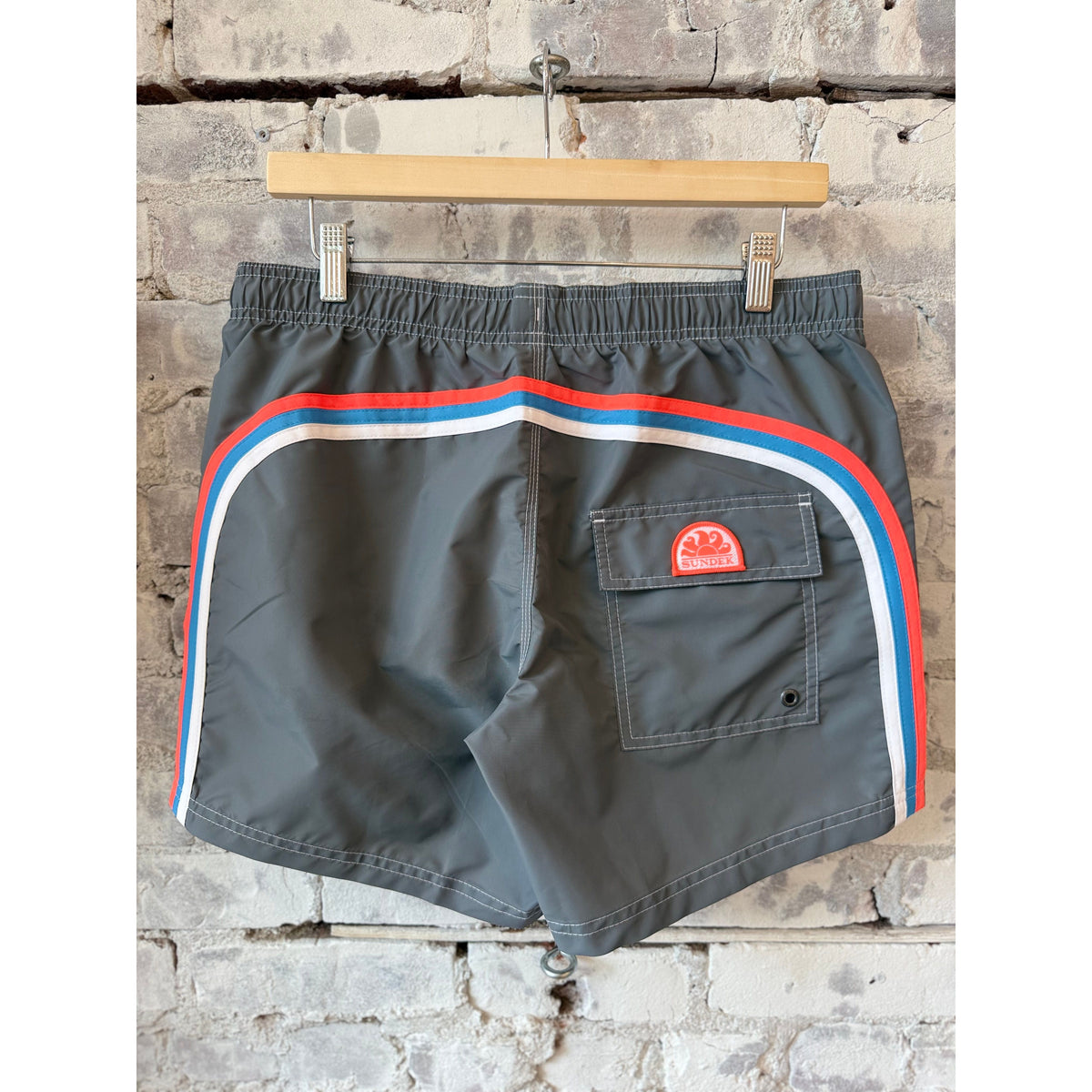 Men's Sundek iconic taffeta boardshort with elastic waist in medium grey, featuring a comfortable fit and stylish design.