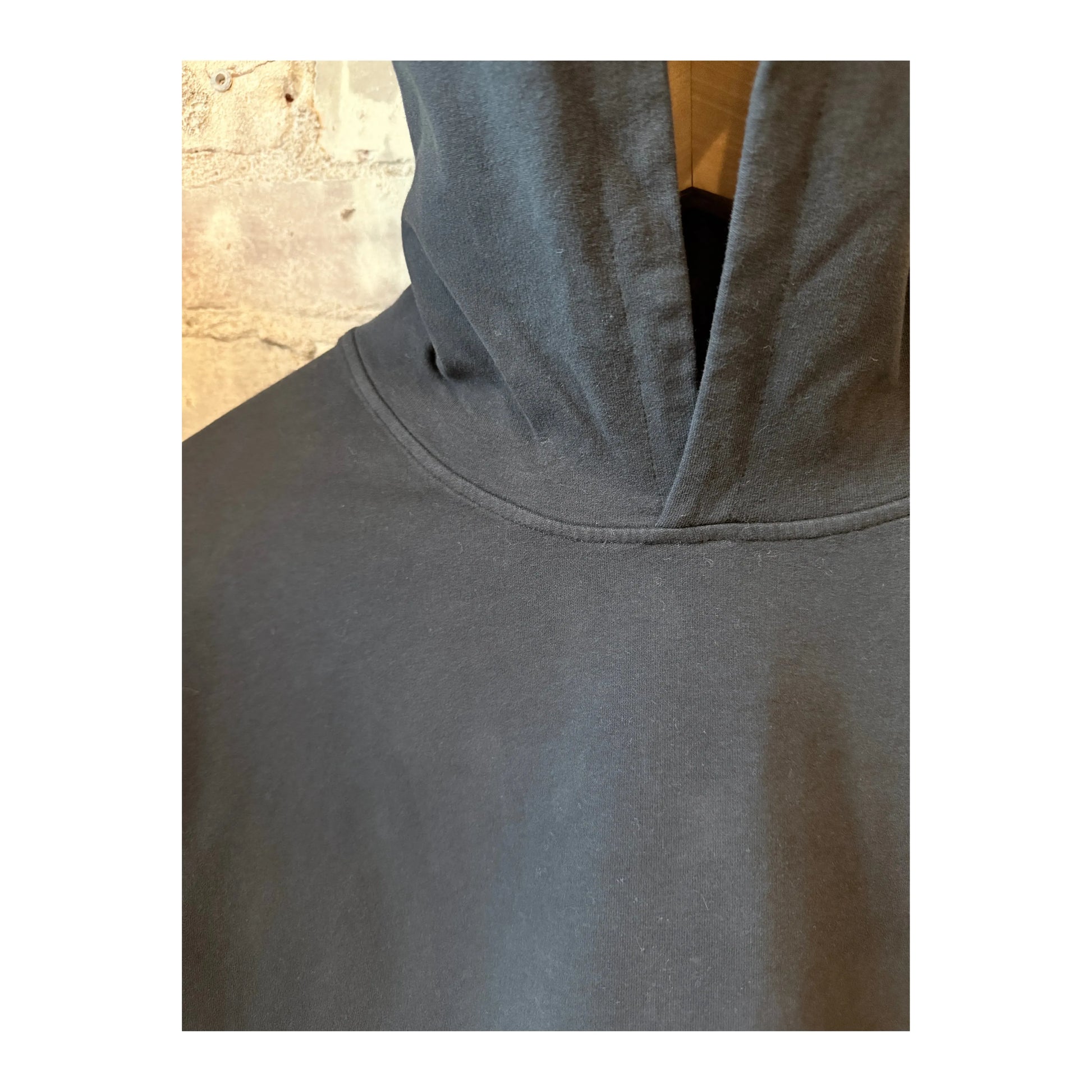 Men's navy IF Hood by 04651/ with drawstrings and front pocket, casual style, shown on a plain background.