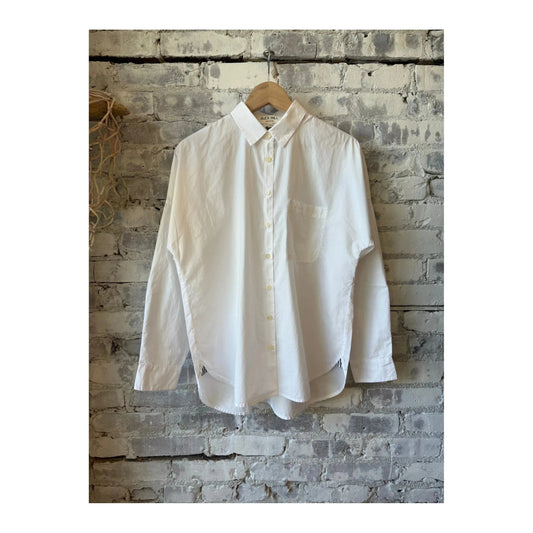 White women's Jo Shirt by Alex Mill made of cotton poplin, featuring a classic button-down style and clean, crisp fabric.