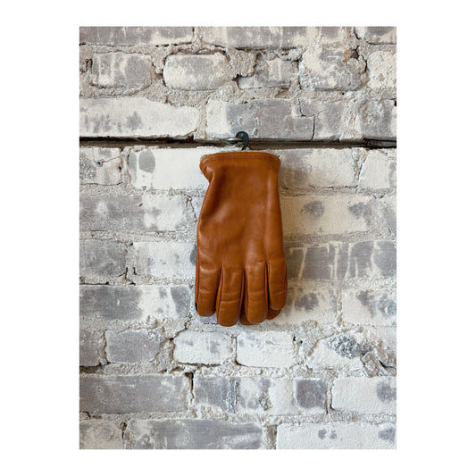 Men's Hestra John Glove made of cork leather, showcasing the stylish and durable design of this Hestra men's glove.
