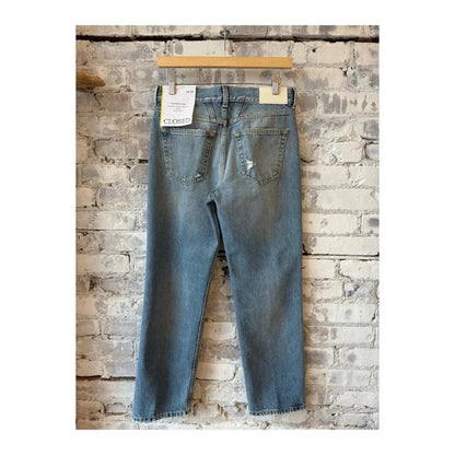 Mid blue relaxed fit women's Jonta jeans by Closed Women's, showing the denim fabric and casual style.