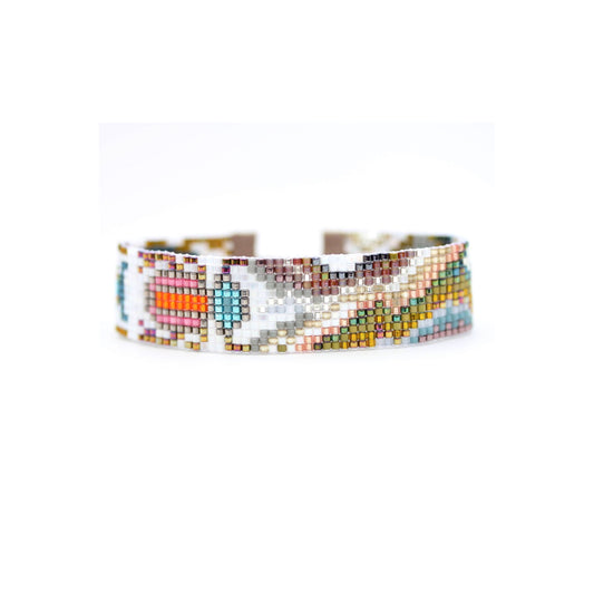 Julie Rofman JR12 Tahiti bracelet featuring black Tahitian pearls and silver clasp on a delicate jewelry piece.