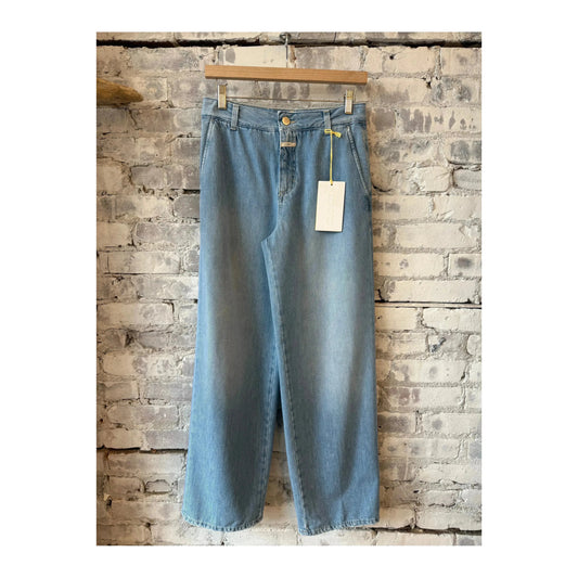 Light blue relaxed fit women's Jurdy Jean by Closed Women's, showing denim fabric and casual style.