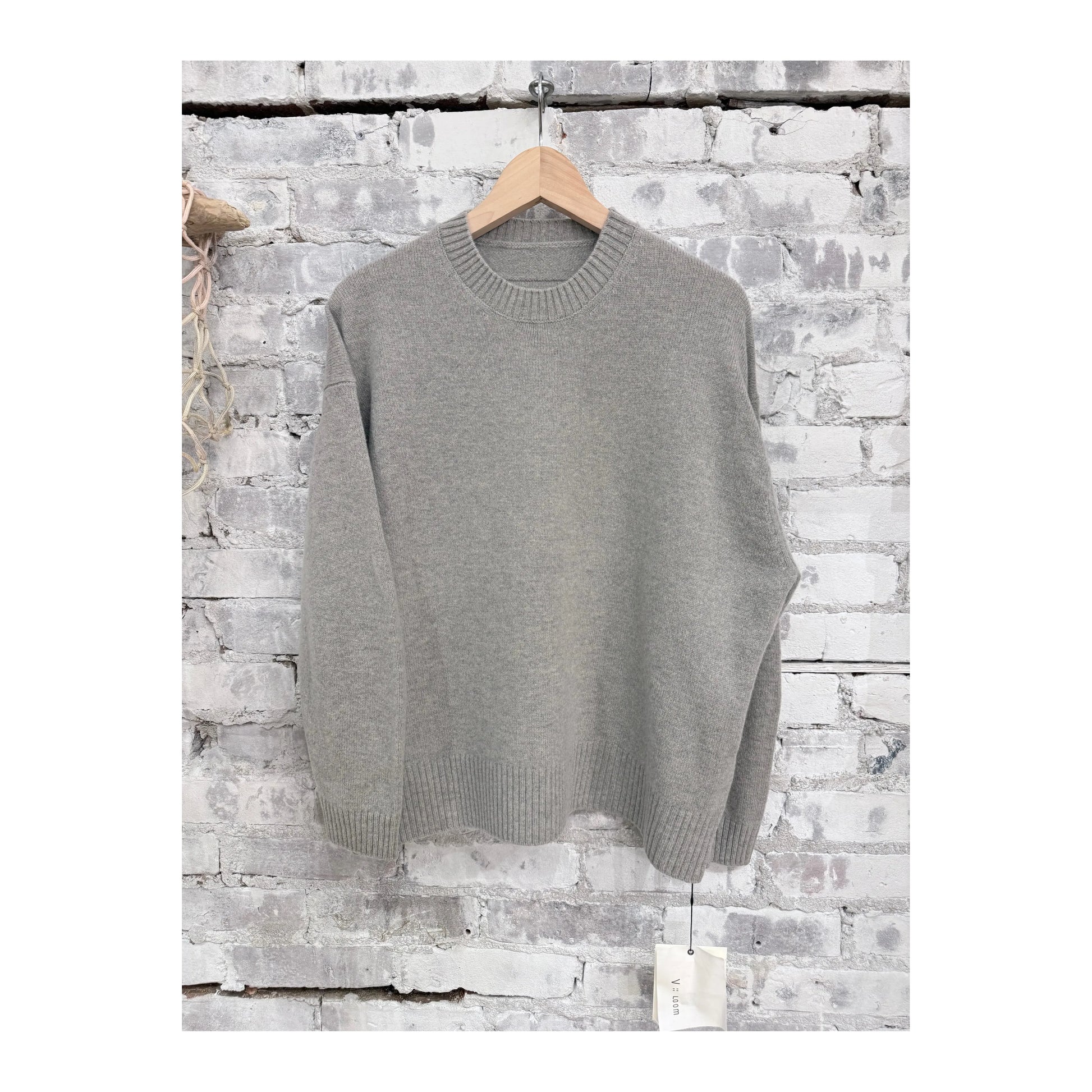 Women's Heather Grey V::Room Merino Jersey Knit Crewneck sweater, long-sleeve merino wool top, casual and comfortable.