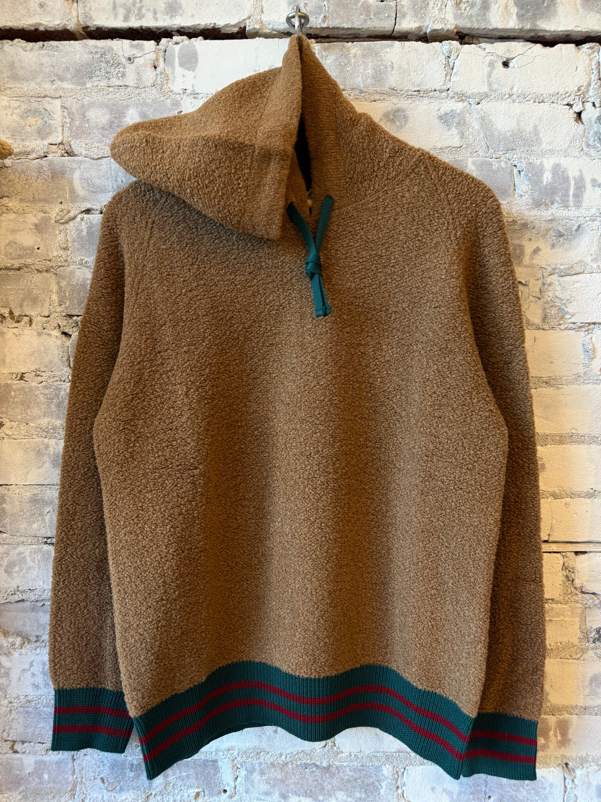 Gallia Tex Hoodie in ochre, showing a hooded sweatshirt design and long sleeves