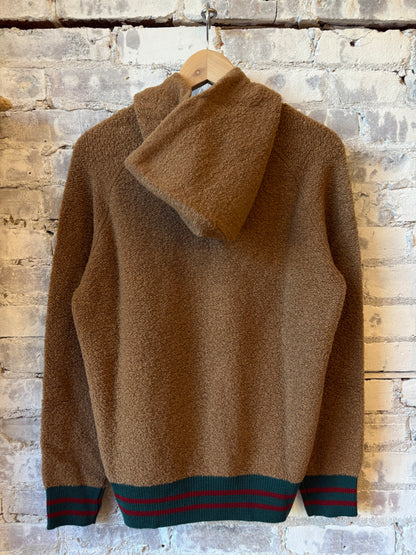 Gallia Tex hoodie in ochre with a hood and long sleeves