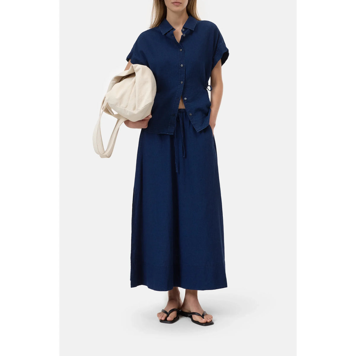 Dark blue linen-cotton gathered skirt for women by Closed Women's, showcasing a flowing, textured design with a comfortable fit.