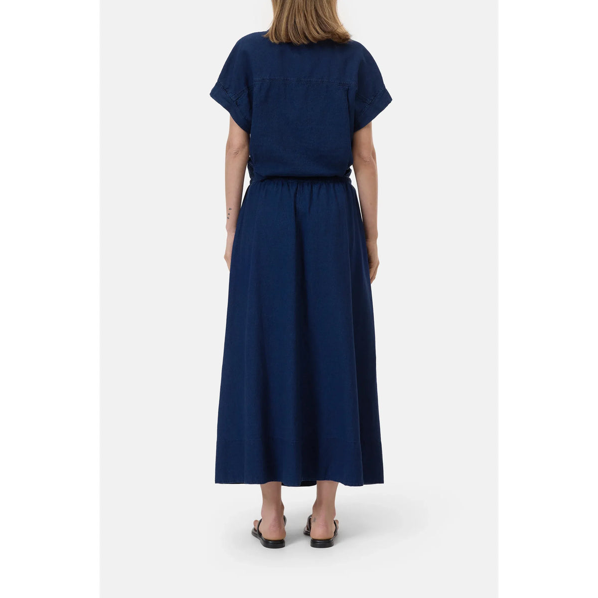 Dark blue linen-cotton gathered skirt for women by Closed Women's, featuring a relaxed fit and natural fabric texture.