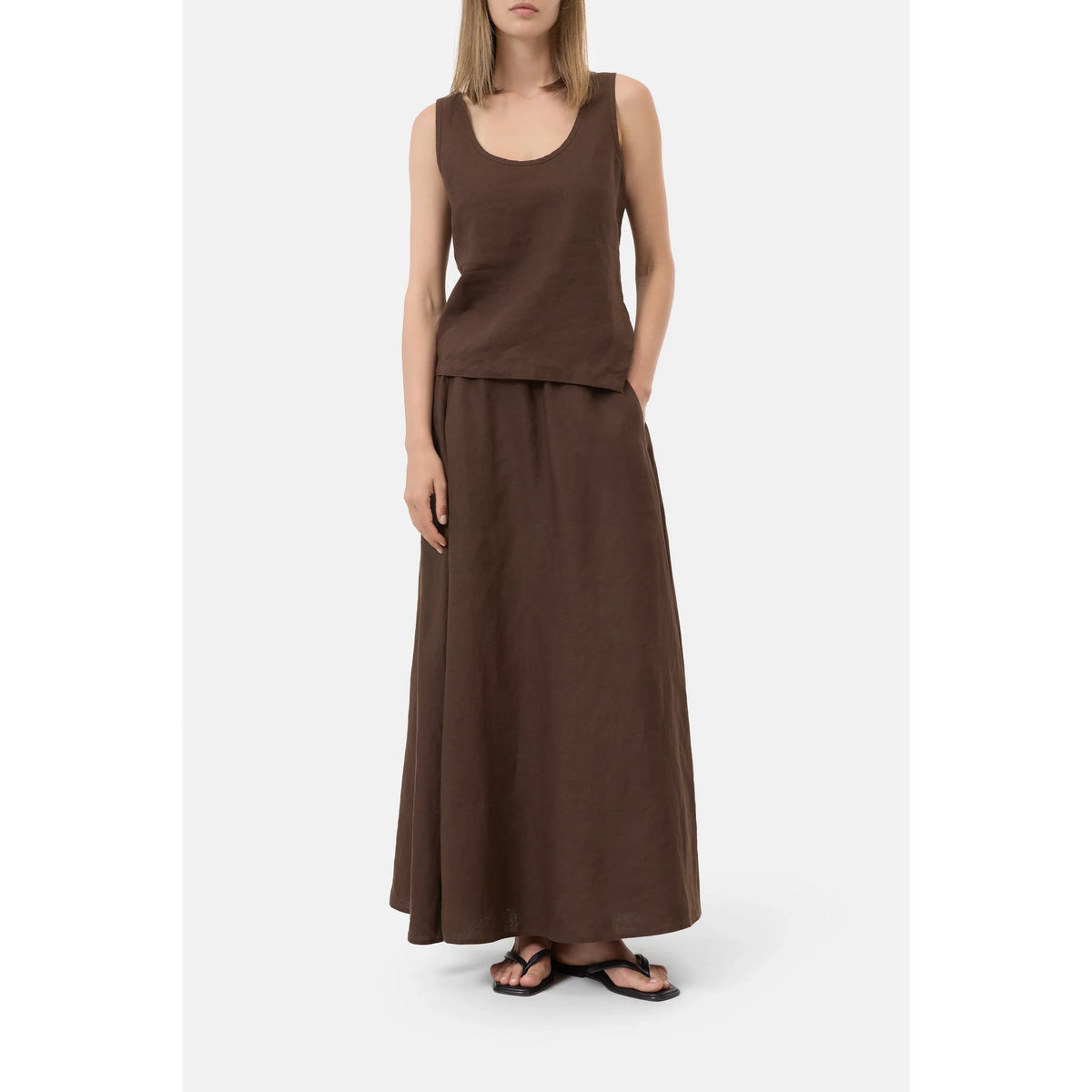 Closed Women's linen maxi skirt in Maple Brown, featuring a flowing design and comfortable waistline, perfect for casual wear.