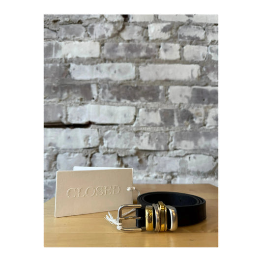 Black women's leather belt with metal buckle by Closed Women's, featuring a sleek design and adjustable fit.