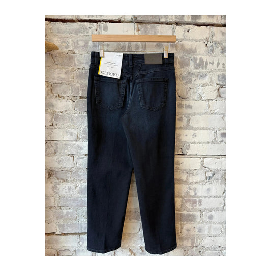 Women's Milo Comfort Stretch Straight Jean in blue and black, by Closed Women's, showing the denim fabric and fit detail.