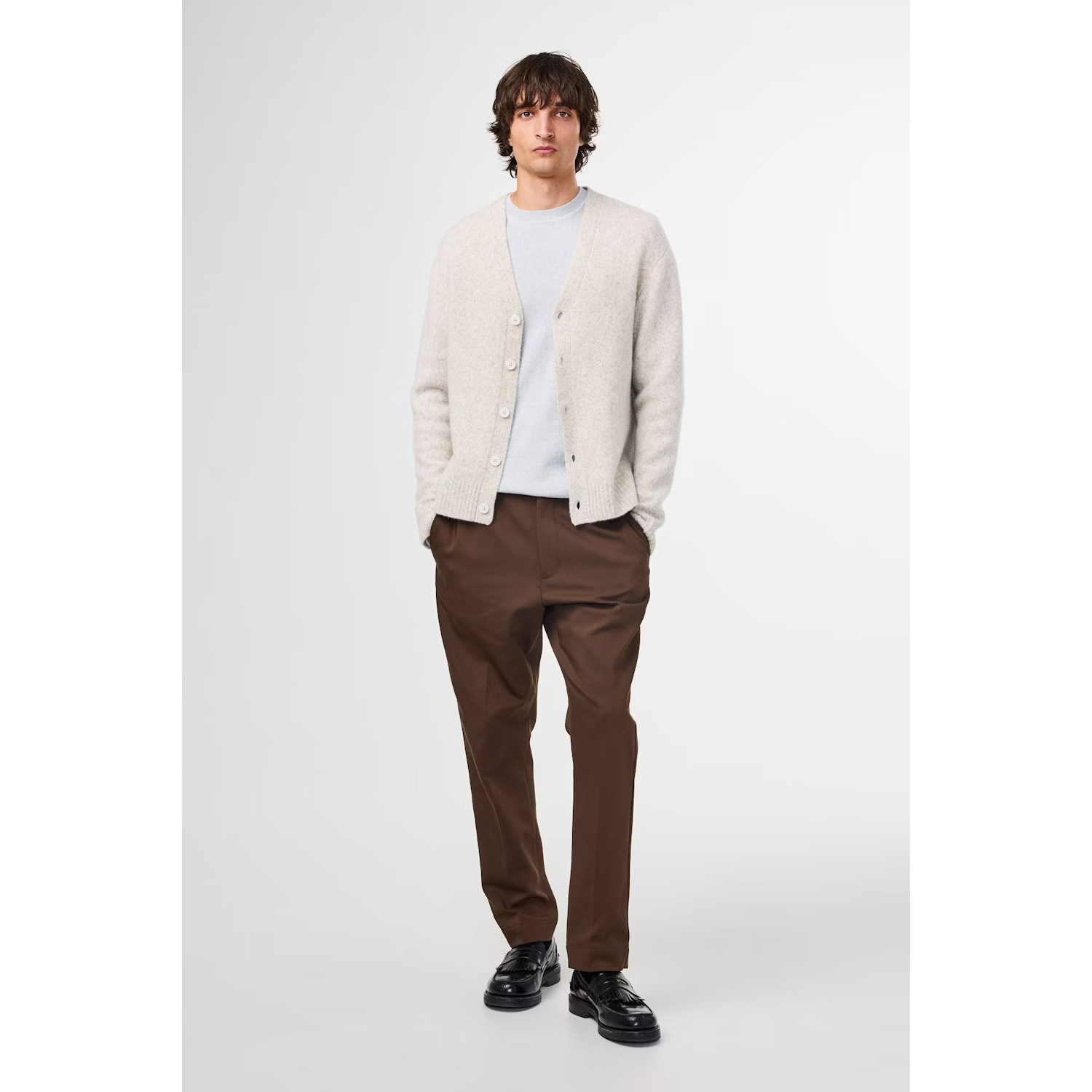 Men's white pepper John V-neck cardigan by NN07, casual knitwear with a V-neck and button closure, displayed on a plain background.
