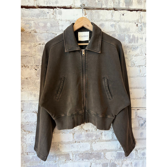 Women's organic cotton brown jacket by Closed Women's, featuring a relaxed fit and natural cotton fabric.
