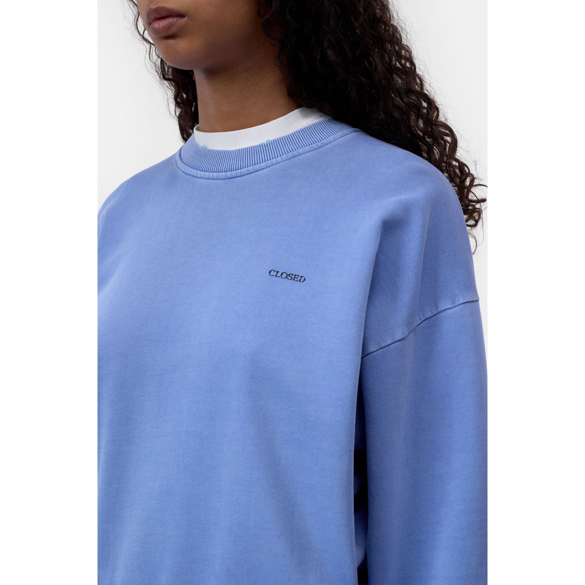 Closed Women's Organic Cotton Sweatshirt - Moonleaf Blue Cornflower Blue