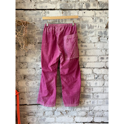 Women's pink Freecity OUTOFSIGHT poplin kite pants featuring air flap and snap details, casual and stylish for everyday wear.