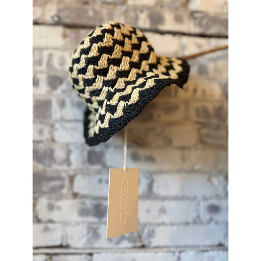 Women’s black paper braid sun hat by Closed Women's, showing a wide-brimmed style perfect for sunny days.