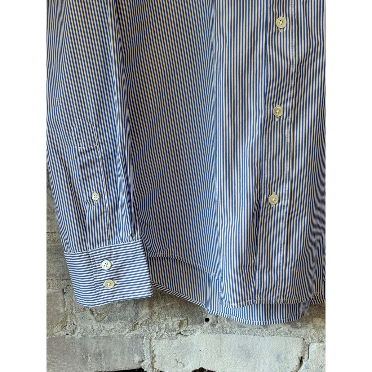 Men's Paul Woven Shirt by Hartford Men's in blue and white, featuring a casual woven fabric and button-up design.
