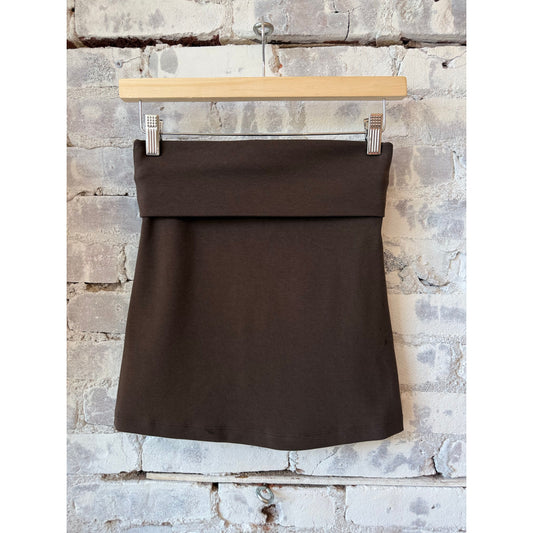 Closed Women's Peplon Top in Maple Brown, stylish women's sleeveless top with a relaxed fit and subtle texture, displayed on a mannequin.