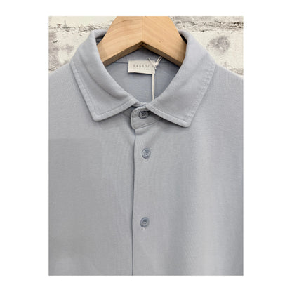 Men's Piqué slim collar shirt in sky blue, featuring a tailored fit and classic design, from the brand 04651/.