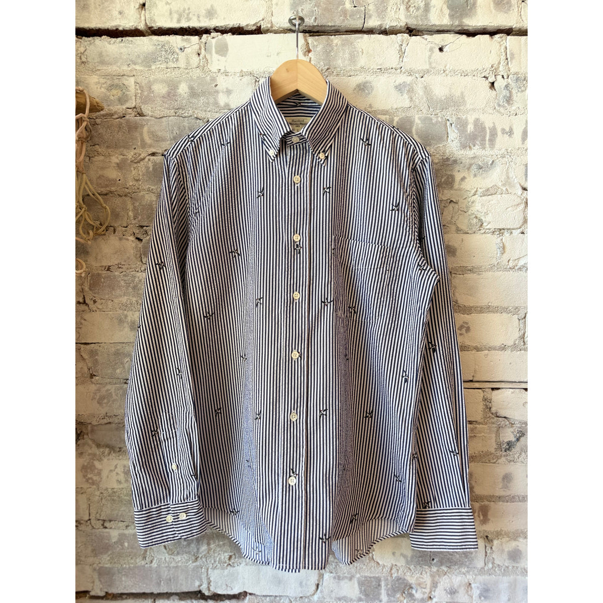 Men's Pitt Woven Shirt by Hartford Men's in navy and white, featuring a stylish woven pattern and button-down design.