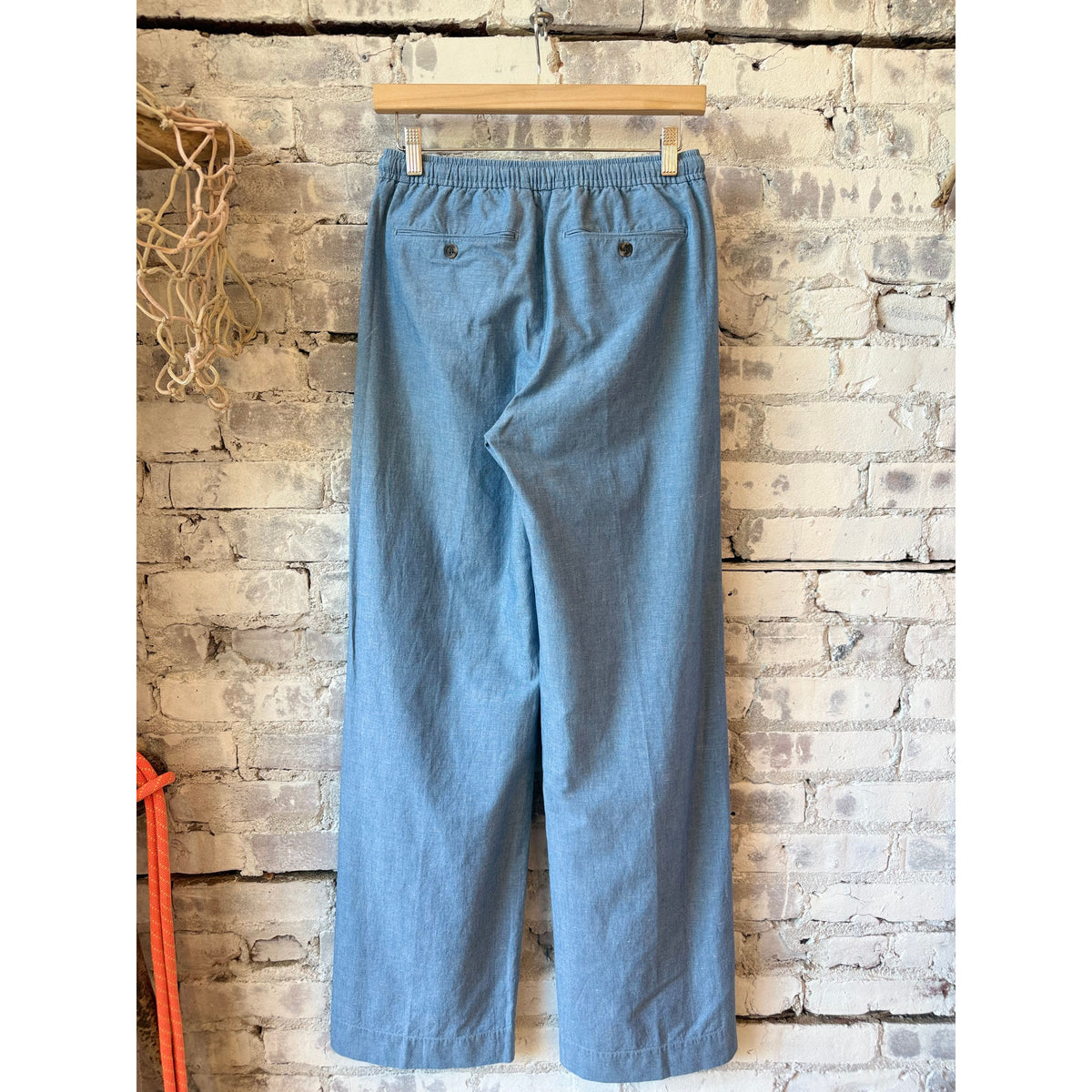 Women's Pulam Woven Pant in medium blue, Hartford Women's casual woven pants, shown on a model against a neutral background.