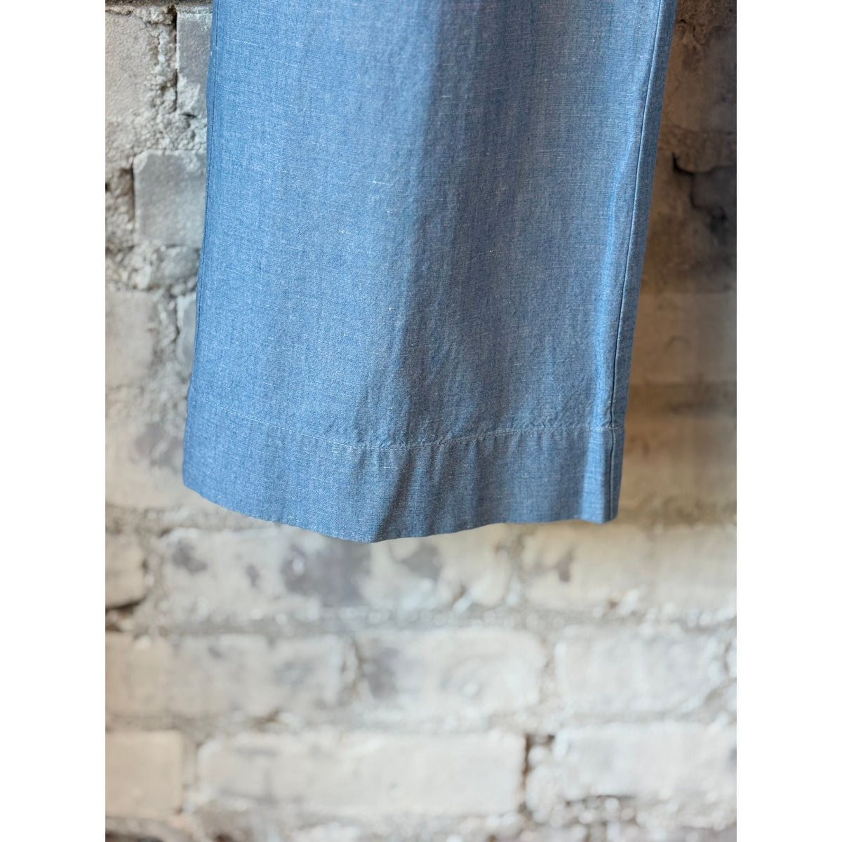 Women's Pulam Woven Pant in medium blue by Hartford Women's, featuring a relaxed fit and woven fabric detail.