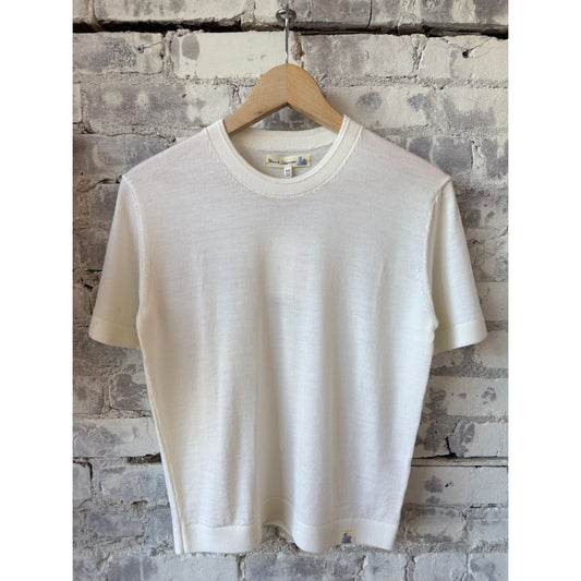 Women's Merz B. Schwanen refined merino wool short sleeve T-shirt, natural color, close-up of soft fabric and fit.