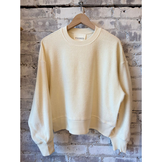 Closed Women's Relaxed Cotton Sweatshirt in beige, featuring a comfortable fit and casual style for women.