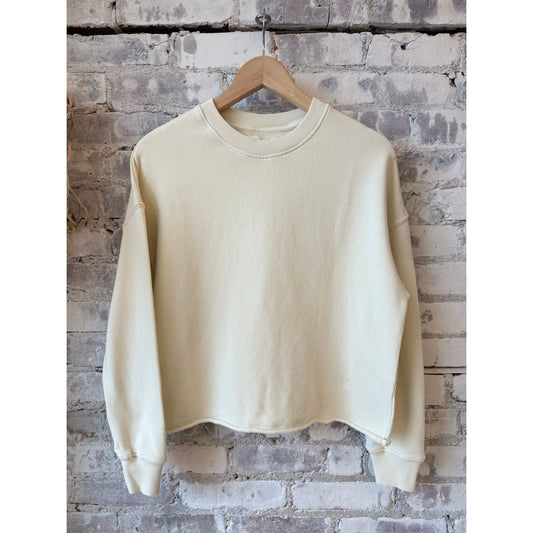Women's retro fleece sweatshirt by Merz b. Schwanen in cashew with open-edge hem, cozy fleece fabric and relaxed fit.